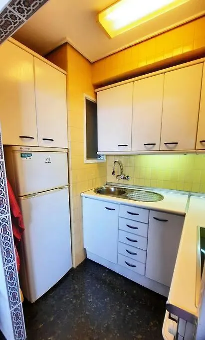 Carihuela 1 Bed Luxury Apartment Torremolinos 0*,  Spain